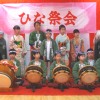 給田小学校の生徒さん達による子供囃子が披露されました。皆様のお顔にも自然と笑顔が溢れます。